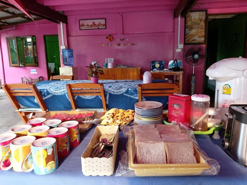 Baan Bua Homestay Chiang Rai Exteriör bild